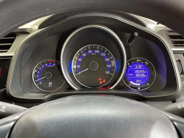 ホンダ フィット 13G FパックコンフォートED 道央・札幌 2016(平28)年 12.7万km プレミアムディープモカパール ４WD/横滑り防止装置/アイドリングストップ/ヘッドライトレベライザー/シートヒーター/純正ナビ/バックカメラ/ワンセグTV/ステアリングスイッチ/ETC/熱線入りフロントウインドウ/ヒーテッドドアミラー/チップアップリヤシート/ドアバイザー/１５インチアルミホイール/純正フロアマット