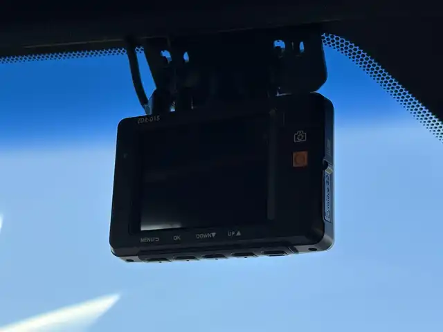 レクサス ＮＸ 300 Fスポーツ 大分県 2018(平30)年 7万km ホワイトノーヴァガラスフレーク ・純正ナビ(CD/DVD/SD/BT/USB/AUX/Miracast)/・フルセグテレビ/・バックモニター/・赤黒レザーシート/・ムーンルーフ/・三眼LEDヘッドライト/・プリクラッシュセーフティ/・ETC 2.0/・ドライブレコーダー/・レーダークルーズコントロール/・ステアリングリモコン/・ステアリングヒーター/・オートハイビーム/・パドルシフト/・パワーシート/・シートメモリー/・シートヒーター/・シートクーラー/・ブレーキホールド/・電動リアゲート