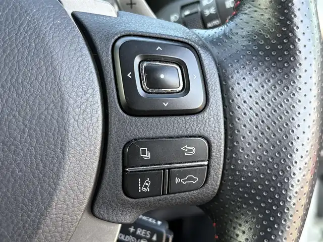 レクサス ＮＸ 300 Fスポーツ 大分県 2018(平30)年 7万km ホワイトノーヴァガラスフレーク ・純正ナビ(CD/DVD/SD/BT/USB/AUX/Miracast)/・フルセグテレビ/・バックモニター/・赤黒レザーシート/・ムーンルーフ/・三眼LEDヘッドライト/・プリクラッシュセーフティ/・ETC 2.0/・ドライブレコーダー/・レーダークルーズコントロール/・ステアリングリモコン/・ステアリングヒーター/・オートハイビーム/・パドルシフト/・パワーシート/・シートメモリー/・シートヒーター/・シートクーラー/・ブレーキホールド/・電動リアゲート