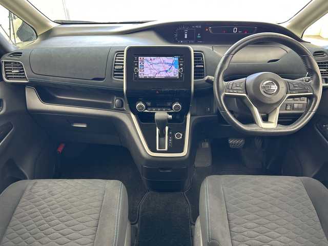 日産 セレナ ライダー 三重県 2018(平30)年 4.8万km ダイヤモンドブラック /禁煙車//純正ナビ（MM317D-W）//バックカメラ//片側パワースライドドア//ハンズフリースライドドア//クルーズコントロール//衝突軽減//ETC//革巻きステアリング//ステアリングスイッチ//アイドリングストップ