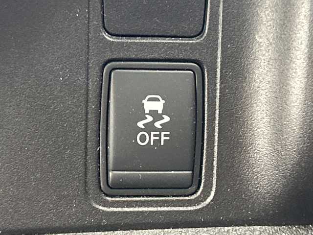 日産 セレナ ライダー 三重県 2018(平30)年 4.8万km ダイヤモンドブラック /禁煙車//純正ナビ（MM317D-W）//バックカメラ//片側パワースライドドア//ハンズフリースライドドア//クルーズコントロール//衝突軽減//ETC//革巻きステアリング//ステアリングスイッチ//アイドリングストップ