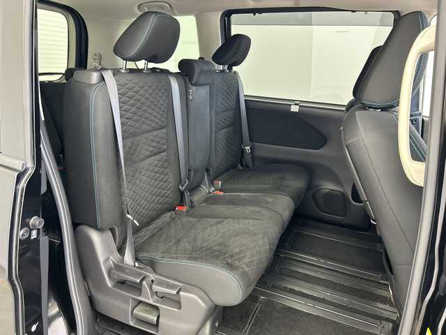 日産 セレナ ライダー 三重県 2018(平30)年 4.8万km ダイヤモンドブラック /禁煙車//純正ナビ（MM317D-W）//バックカメラ//片側パワースライドドア//ハンズフリースライドドア//クルーズコントロール//衝突軽減//ETC//革巻きステアリング//ステアリングスイッチ//アイドリングストップ