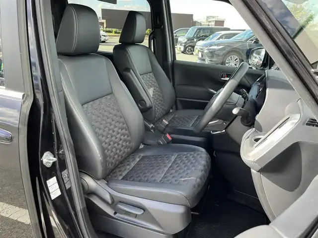 トヨタ ヴォクシー S－Z 奈良県 2023(令5)年 1.1万km スパークリングブラックパールクリスタルシャイン 純正10.5インチディスプレイオーディオ/(TV/BT/AppleCarPlay/AndroidAuto)/純正14インチフリップダウンモニター（V14T-R72R）/レーダークルーズコントロール/バックカメラ/ブラインドスポットモニター/前後コーナーセンサー/プリクラッシュセーフティ/レーンキープアシスト/両側パワースライドドア/パワーバックドア/ハーフレザーシート/全席シートヒーター/ヘッドアップディスプレイ/後席サンシェード/LEDヘッドライト/ETC2.0/純正17インチAW/保証書/取り扱い説明書/スペアキーX1