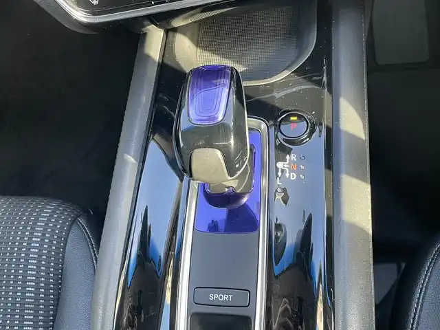 ホンダ ヴェゼル ハイブリッド Z ホンダセンシング 島根県 2016(平28)年 6.3万km ルーセブラックM 純正ＳＤナビ　/フルセグTV　/ＤＶＤ再生　/Ｂｌｕｅｔｏｏｔｈ接続　/バックカメラ　/ビルトインＥＴＣ　/ドライブレコーダー　/アダプティブクルーズコントロール/衝突軽減システム　/前席シートヒーター　/スマートキー/純正ＬＥＤヘッドライト/純正１７インチアルミホイール　/純正フロアマット　/保証書/取扱説明書/スペアキー1本