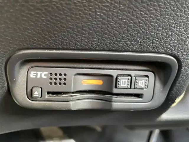 ホンダ ヴェゼル ハイブリッド Z ホンダセンシング 島根県 2016(平28)年 6.3万km ルーセブラックM 純正ＳＤナビ　/フルセグTV　/ＤＶＤ再生　/Ｂｌｕｅｔｏｏｔｈ接続　/バックカメラ　/ビルトインＥＴＣ　/ドライブレコーダー　/アダプティブクルーズコントロール/衝突軽減システム　/前席シートヒーター　/スマートキー/純正ＬＥＤヘッドライト/純正１７インチアルミホイール　/純正フロアマット　/保証書/取扱説明書/スペアキー1本