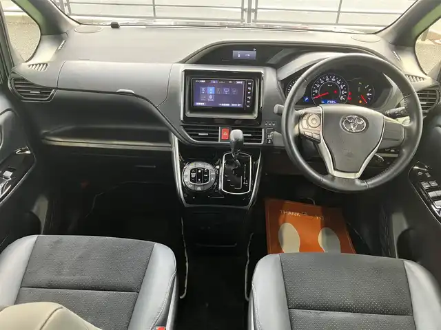 トヨタ ヴォクシー ZS 煌Ⅲ 神奈川県 2021(令3)年 2.8万km ブラッキッシュアゲハガラスフレーク 新車保証書/スマートキー/スペアキー/純正SDナビ・フルセグTV/CD・DVDビデオ・Bluetooth/バックカメラ/ビルトインETC2.0/両側パワースライドドア/トヨタセーフティセンス/・プリクラッシュセーフティシステム/・レーンディパーチャーアラート/・オートマチックハイビーム/・先行車発進告知機能/インテリジェントクリアランスソナー/クルーズコントロール/LEDヘッドライト/LEDフォグランプ/純正フロアーマット/純正ドアバイザー