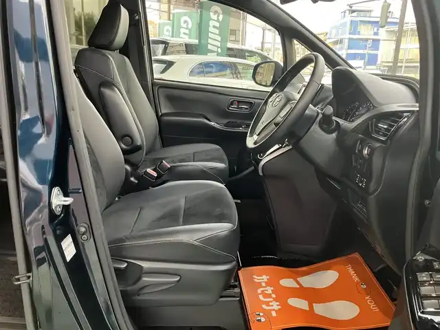 トヨタ ヴォクシー ZS 煌Ⅲ 神奈川県 2021(令3)年 2.8万km ブラッキッシュアゲハガラスフレーク 新車保証書/スマートキー/スペアキー/純正SDナビ・フルセグTV/CD・DVDビデオ・Bluetooth/バックカメラ/ビルトインETC2.0/両側パワースライドドア/トヨタセーフティセンス/・プリクラッシュセーフティシステム/・レーンディパーチャーアラート/・オートマチックハイビーム/・先行車発進告知機能/インテリジェントクリアランスソナー/クルーズコントロール/LEDヘッドライト/LEDフォグランプ/純正フロアーマット/純正ドアバイザー