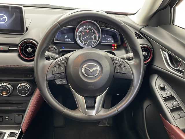 マツダ ＣＸ－３ XD ツーリング 長野県 2015(平27)年 5.3万km ソウルレッドプレミアムメタリック 純正SDナビ&フルセグTV&CD&DVD&USB&BT/クルーズコントロール/衝突軽減ブレーキ/アイドリングストップ/ブラインドスポットモニター/ディーゼルターボ/ハーフレザーシート/前席シートヒーター/革巻きステアリング/ステアリングスイッチ/パドルシフト/MTモード付AT/バックカメラ/LEDヘッドライト/オートライト/フロントフォグランプ/電動格納ミラー/ウィンカーミラー/純正18インチAW装着/社外フロアマット/プッシュスタート/スマートキー