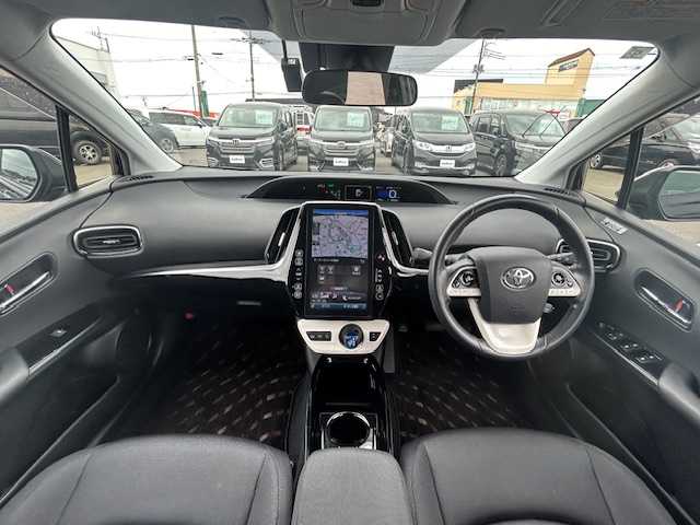トヨタ プリウス ＰＨＶ S ナビパッケージ 茨城県 2017(平29)年 6.9万km アティチュードブラックマイカ 純正大型ナビ/クルーズコントロール/フルセグTV/Bluetooth搭載/パーキングアシスト機能/ドライブレコーダー/プラグインハイブリッド/ビルトインETC/オートライト/オートマチックハイビーム/エアバック/カーテンエアバック/横滑り防止機能/禁煙車/エンジンスタートボタン/衝突被害軽減システム/
