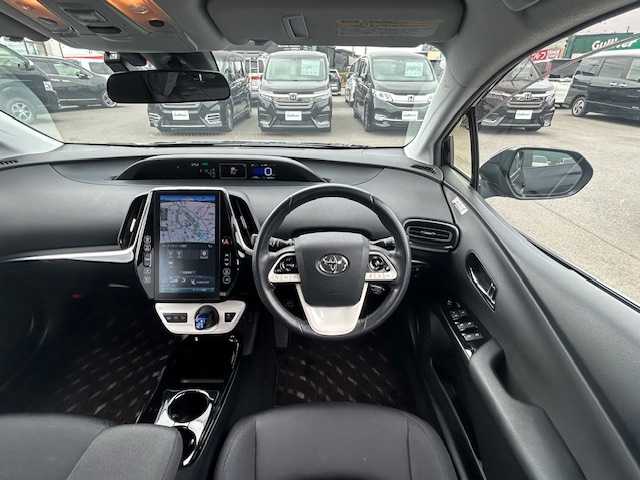 トヨタ プリウス ＰＨＶ S ナビパッケージ 茨城県 2017(平29)年 6.9万km アティチュードブラックマイカ 純正大型ナビ/クルーズコントロール/フルセグTV/Bluetooth搭載/パーキングアシスト機能/ドライブレコーダー/プラグインハイブリッド/ビルトインETC/オートライト/オートマチックハイビーム/エアバック/カーテンエアバック/横滑り防止機能/禁煙車/エンジンスタートボタン/衝突被害軽減システム/