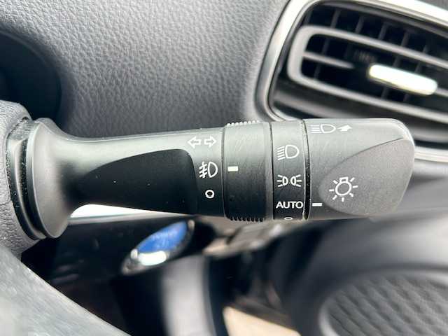 トヨタ プリウス ＰＨＶ S ナビパッケージ 茨城県 2017(平29)年 6.9万km アティチュードブラックマイカ 純正大型ナビ/クルーズコントロール/フルセグTV/Bluetooth搭載/パーキングアシスト機能/ドライブレコーダー/プラグインハイブリッド/ビルトインETC/オートライト/オートマチックハイビーム/エアバック/カーテンエアバック/横滑り防止機能/禁煙車/エンジンスタートボタン/衝突被害軽減システム/