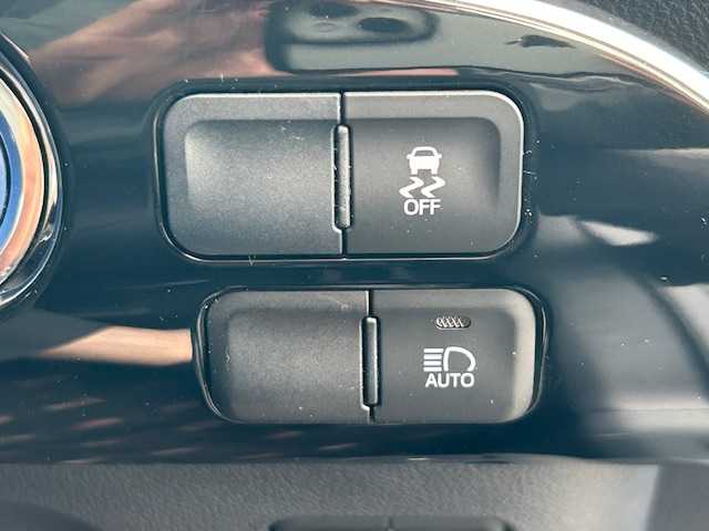 トヨタ プリウス ＰＨＶ S ナビパッケージ 茨城県 2017(平29)年 6.9万km アティチュードブラックマイカ 純正大型ナビ/クルーズコントロール/フルセグTV/Bluetooth搭載/パーキングアシスト機能/ドライブレコーダー/プラグインハイブリッド/ビルトインETC/オートライト/オートマチックハイビーム/エアバック/カーテンエアバック/横滑り防止機能/禁煙車/エンジンスタートボタン/衝突被害軽減システム/