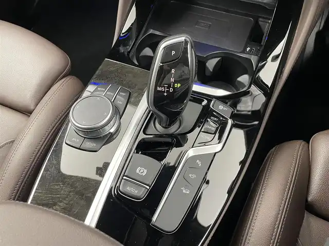 ＢＭＷ Ｘ４ xDrive 30i Mスポーツ 大分県 2020(令2)年 2.7万km アルピンホワイトⅢ 4WD/サンルーフ/インテリジェントセーフティ/・ブレーキ機能付き歩行者警告/・衝突回避アシスト/・Cityブレーキ機能付き歩行者警告/・レーンディパーチャウォーニング/・レーンチェンジウォーニング/・側方衝突警告/・優先通行警告/アクティブクルーズコントール（ACC）/ヘッドアップディスプレイ（HUD）/コンフォートアクセス/ハンズフリー付きテールゲート/ミラー一体型ETC/パーキングアシスト/置くだけ充電/純正ドライブレコーダー（前後）/360°ビューモニター/純正HDDナビ/【フルセグTV、BT対応、USB、AM/FM】/ステアリングスイッチ/パドルシフト/茶革シート/・運転席2メモリーシート/・前席パワーシート/・前席シートヒーター/アイドリングストップ/電動格納ミラー/フロアマット/オートライト/LEDヘッドライト/LEDフォグランプ/コーナーセンサー/純正20インチアルミホイール/保証書、取説、スペアキー有り