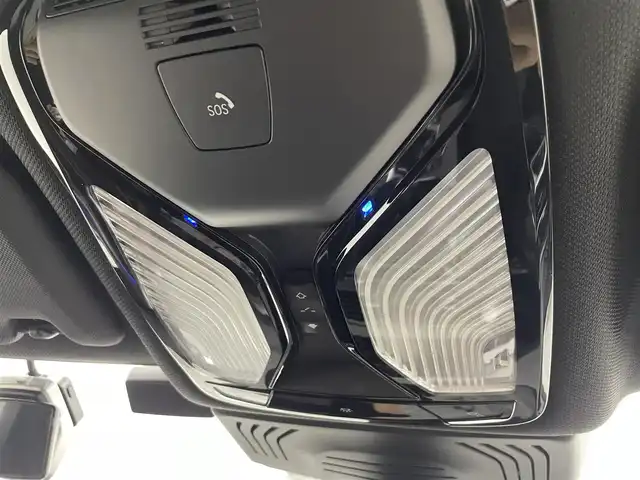 ＢＭＷ Ｘ４ xDrive 30i Mスポーツ 大分県 2020(令2)年 2.7万km アルピンホワイトⅢ 4WD/サンルーフ/インテリジェントセーフティ/・ブレーキ機能付き歩行者警告/・衝突回避アシスト/・Cityブレーキ機能付き歩行者警告/・レーンディパーチャウォーニング/・レーンチェンジウォーニング/・側方衝突警告/・優先通行警告/アクティブクルーズコントール（ACC）/ヘッドアップディスプレイ（HUD）/コンフォートアクセス/ハンズフリー付きテールゲート/ミラー一体型ETC/パーキングアシスト/置くだけ充電/純正ドライブレコーダー（前後）/360°ビューモニター/純正HDDナビ/【フルセグTV、BT対応、USB、AM/FM】/ステアリングスイッチ/パドルシフト/茶革シート/・運転席2メモリーシート/・前席パワーシート/・前席シートヒーター/アイドリングストップ/電動格納ミラー/フロアマット/オートライト/LEDヘッドライト/LEDフォグランプ/コーナーセンサー/純正20インチアルミホイール/保証書、取説、スペアキー有り