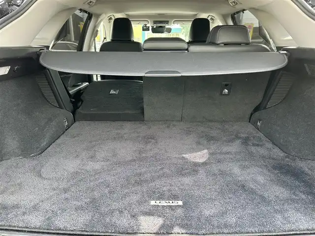 レクサス ＲＸ 450h バージョンL 愛媛県 2016(平28)年 10.7万km グラファイトブラックガラスフレーク 登録時走行距離：106256Km/純正メーカーOPメモリナビ/CD/DVD/BD/TV/BT/AM/FM/純正ビルトインETC2.0/全周囲カメラ/サンルーフ/カーテンエアバッグ/シートメモリー/レザーシート/パワーシート/全席シートヒーター/D+Nエアシート/電動セカンドシート/電動チルトステアリング/ステアリングヒーター/追従クルコン/横滑り防止装置/盗難防止装置/衝突軽減システム/前後コーナーセンサー/LEDヘッドライト/LEDフォグランプ/オートライト/オートハイビーム/フォグランプ/エンジンスタートボタン/スマートキー/純正アルミホイール/純正フロアマット