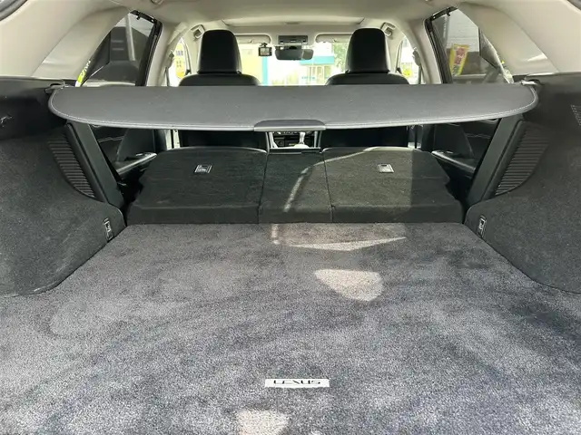 レクサス ＲＸ 450h バージョンL 愛媛県 2016(平28)年 10.7万km グラファイトブラックガラスフレーク 登録時走行距離：106256Km/純正メーカーOPメモリナビ/CD/DVD/BD/TV/BT/AM/FM/純正ビルトインETC2.0/全周囲カメラ/サンルーフ/カーテンエアバッグ/シートメモリー/レザーシート/パワーシート/全席シートヒーター/D+Nエアシート/電動セカンドシート/電動チルトステアリング/ステアリングヒーター/追従クルコン/横滑り防止装置/盗難防止装置/衝突軽減システム/前後コーナーセンサー/LEDヘッドライト/LEDフォグランプ/オートライト/オートハイビーム/フォグランプ/エンジンスタートボタン/スマートキー/純正アルミホイール/純正フロアマット