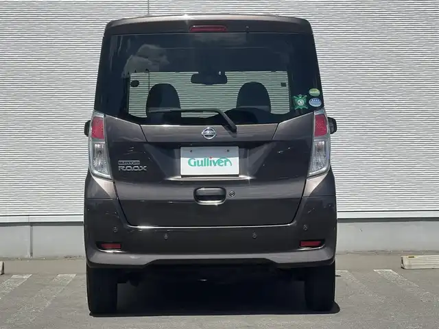 日産 デイズ ルークス X 秋田県 2018(平30)年 7.9万km アッシュブラウンM 4WD/衝突軽減システム/片側パワスラ/社外ナビ/フルセグ/全方位カメラ/アラウンドビューモニター/社外アルミ/スマートキー/アイドリングストップ/コーナーセンサー/プッシュスタート/運転席シートヒーター/ETC/社外フロアマット/純正ドアバイザー/オートエアコン/パワーステアリング/パワーウィンドウ/レベライザー/横滑り防止/電動格納ミラー/保証書/取扱説明書/記録簿