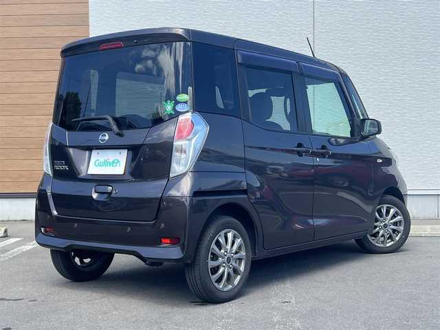 日産 デイズ ルークス X 秋田県 2018(平30)年 7.9万km アッシュブラウンM 4WD/衝突軽減システム/片側パワスラ/社外ナビ/フルセグ/全方位カメラ/アラウンドビューモニター/社外アルミ/スマートキー/アイドリングストップ/コーナーセンサー/プッシュスタート/運転席シートヒーター/ETC/社外フロアマット/純正ドアバイザー/オートエアコン/パワーステアリング/パワーウィンドウ/レベライザー/横滑り防止/電動格納ミラー/保証書/取扱説明書/記録簿