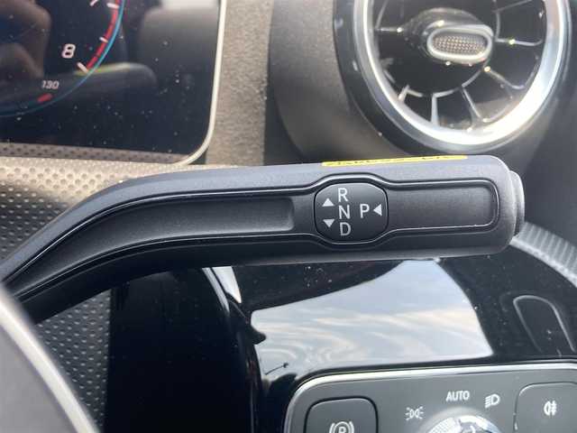 メルセデス・ベンツ Ｍ・ベンツ Ａ２５０ 4MATIC AMGライン 熊本県 2020(令2)年 0.9万km ジュピターレッド ・スマートキー/・プッシュスタート/・サンルーフ/・アクティブステアリングアシスト/・道路標識アシスト/・アクティブレーンキーピングアシスト/・アクティブブレーキアシスト/・アテンションアシスト/・ブラインドスポットモニター/・レーンチェンジアシスト/・インテリジェントライトシステム/・クルーズコントロール(追従式)/・ハーフレザーシート/・前席パワーシート/・前席シートヒーター /・純正メモリナビ/　【Bluetooth・USB・AppleCarPlay・AndroidAuto】/・フルセグTV/・バックカメラ/・ETC2.0/・LEDヘッドランプ/・純正マット