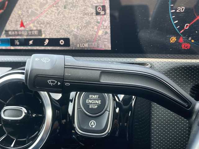 メルセデス・ベンツ Ｍ・ベンツ Ａ２５０ 4MATIC AMGライン 熊本県 2020(令2)年 0.9万km ジュピターレッド ・スマートキー/・プッシュスタート/・サンルーフ/・アクティブステアリングアシスト/・道路標識アシスト/・アクティブレーンキーピングアシスト/・アクティブブレーキアシスト/・アテンションアシスト/・ブラインドスポットモニター/・レーンチェンジアシスト/・インテリジェントライトシステム/・クルーズコントロール(追従式)/・ハーフレザーシート/・前席パワーシート/・前席シートヒーター /・純正メモリナビ/　【Bluetooth・USB・AppleCarPlay・AndroidAuto】/・フルセグTV/・バックカメラ/・ETC2.0/・LEDヘッドランプ/・純正マット
