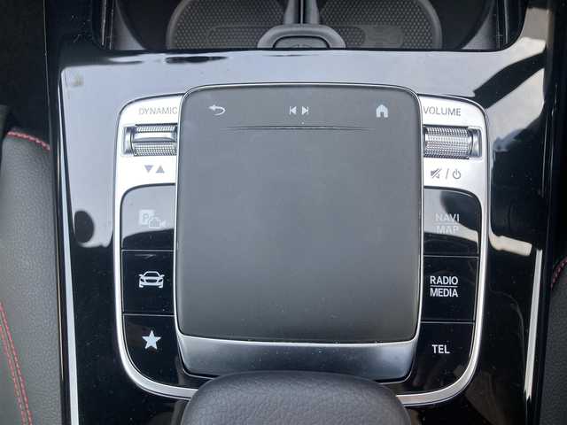 メルセデス・ベンツ Ｍ・ベンツ Ａ２５０ 4MATIC AMGライン 熊本県 2020(令2)年 0.9万km ジュピターレッド ・スマートキー/・プッシュスタート/・サンルーフ/・アクティブステアリングアシスト/・道路標識アシスト/・アクティブレーンキーピングアシスト/・アクティブブレーキアシスト/・アテンションアシスト/・ブラインドスポットモニター/・レーンチェンジアシスト/・インテリジェントライトシステム/・クルーズコントロール(追従式)/・ハーフレザーシート/・前席パワーシート/・前席シートヒーター /・純正メモリナビ/　【Bluetooth・USB・AppleCarPlay・AndroidAuto】/・フルセグTV/・バックカメラ/・ETC2.0/・LEDヘッドランプ/・純正マット