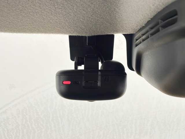 スズキ ハスラー HYBRID X ターボ 愛知県 2020(令2)年 3万km アクティブイエロー/ホワイト2トーンルーフ 衝突軽減システム/純正SDナビ/レーダークルーズコントロール/シートヒーター/フルセグ/CD/DVD/Bluetooth/バックカメラ/コーナーセンサー/純正アルミホイール/LEDヘッドライト/パドルシフト/オートマチックハイビーム/ドライブレコーダー/ETC/ステアリングスイッチ/スマートキー/プッシュスタート