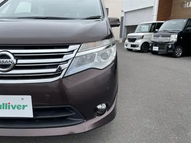 日産 セレナ 20X Vセレクション+セーフティ 道央・札幌 2016(平28)年 11.1万km インペリアルアンバーP 登録時走行距離110/845km/　４　W　D　/純正SDナビ(CD/DVD/FM/AM/SD/BT/USB)/ワンセグ（走行中視聴可能）/バックカメラ/全周囲カメラ/アイドリングストップ/ウィンカーミラー/クルーズコントロール（追従走行なし）/ドアバイザー/プッシュスタート/両側パワースライドドア/ETC/スペアキー×１/ウォークスルー/純正フロアマット/横滑り防止装置/コーナーセンサー/レーンキープアシスト/盗難防止装置/オートライト/衝突軽減ブレーキ/フォグランプ/ECOスイッチ/ステアリングスイッチ/イルミネーションコントロール/ヘッドライトレベライザー/電動格納ミラー/バニティミラー/ワイパー間欠時間コントローラー