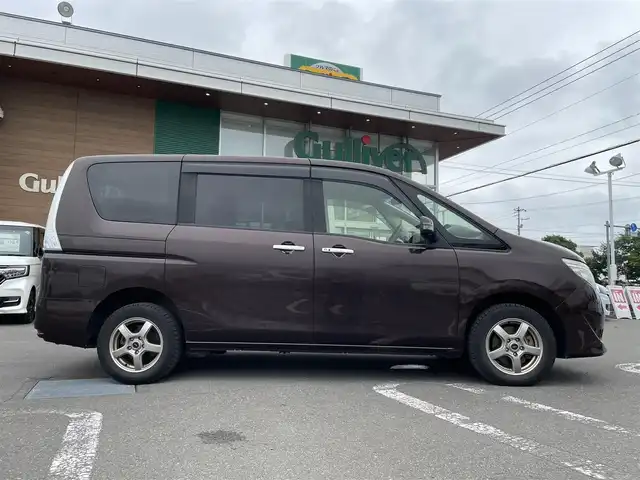 日産 セレナ 20X Vセレクション+セーフティ 道央・札幌 2016(平28)年 11.1万km インペリアルアンバーP 登録時走行距離110/845km/　４　W　D　/純正SDナビ(CD/DVD/FM/AM/SD/BT/USB)/ワンセグ（走行中視聴可能）/バックカメラ/全周囲カメラ/アイドリングストップ/ウィンカーミラー/クルーズコントロール（追従走行なし）/ドアバイザー/プッシュスタート/両側パワースライドドア/ETC/スペアキー×１/ウォークスルー/純正フロアマット/横滑り防止装置/コーナーセンサー/レーンキープアシスト/盗難防止装置/オートライト/衝突軽減ブレーキ/フォグランプ/ECOスイッチ/ステアリングスイッチ/イルミネーションコントロール/ヘッドライトレベライザー/電動格納ミラー/バニティミラー/ワイパー間欠時間コントローラー