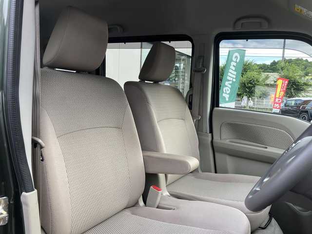 日産 ＮＶ１００クリッパー リオ G 三重県 2022(令4)年 2.5万km ＤグリーンＭ ナビ（FM/AM/Bluetooth/地デジTV/HDMI）/ETC/両側パワースライドドア/電動オートステップ(助手席側)/シートヒーター（運転席）/インテリジェントエマージェンシーブレーキ//　踏み間違い衝突防止アシスト//　エマージェンシーストップシグナル//　車線逸脱警報/ふらつき警報/先行車発進お知らせ//　ヒルアシスト/VDC/HIDヘッドランプ/オートライト/ハイビーム/メッキ枠付フロントフォグランプ/ボディ同色ドアミラー（電動オート格納機能/ウィンカー）/オートエアコンリアヒーター/オーバーヘッドシェルフ/USB電源ソケット/ソナー/インテリジェントキー/プッシュスタート/スペアキー