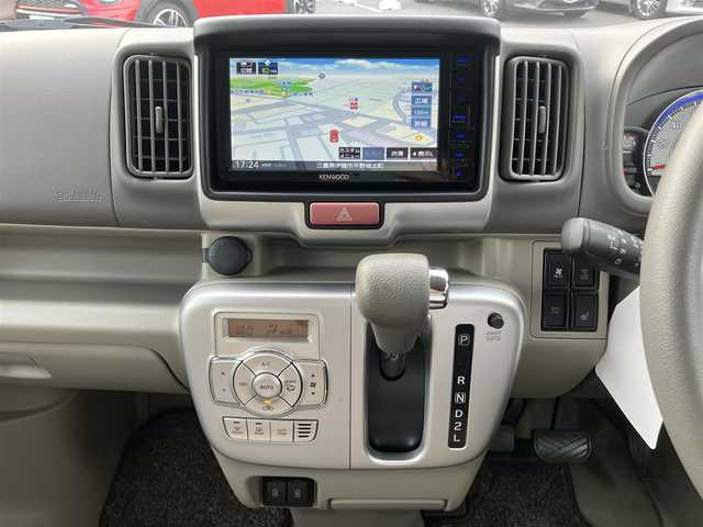 日産 ＮＶ１００クリッパー リオ G 三重県 2022(令4)年 2.5万km ＤグリーンＭ ナビ（FM/AM/Bluetooth/地デジTV/HDMI）/ETC/両側パワースライドドア/電動オートステップ(助手席側)/シートヒーター（運転席）/インテリジェントエマージェンシーブレーキ//　踏み間違い衝突防止アシスト//　エマージェンシーストップシグナル//　車線逸脱警報/ふらつき警報/先行車発進お知らせ//　ヒルアシスト/VDC/HIDヘッドランプ/オートライト/ハイビーム/メッキ枠付フロントフォグランプ/ボディ同色ドアミラー（電動オート格納機能/ウィンカー）/オートエアコンリアヒーター/オーバーヘッドシェルフ/USB電源ソケット/ソナー/インテリジェントキー/プッシュスタート/スペアキー