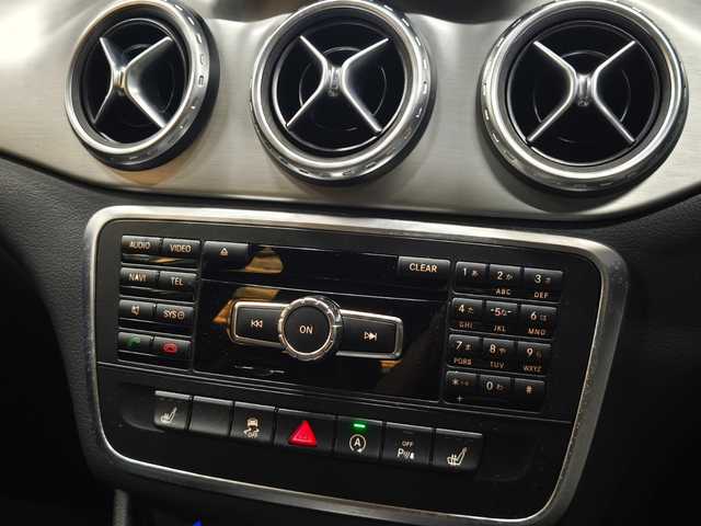 メルセデス・ベンツ ＧＬＡ４５ 4MATIC 群馬県 2015(平27)年 6.3万km 白 サンルーフ/レーダーセーフティパッケージ/社外前後ドラレコ/黒革シート/シートヒーター/運転席パワーシート/バックカメラ/純正HDDナビ/アイドリングストップ/コーナーセンサー/電動リヤゲート