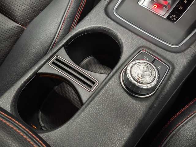 メルセデス・ベンツ ＧＬＡ４５ 4MATIC 群馬県 2015(平27)年 6.3万km 白 サンルーフ/レーダーセーフティパッケージ/社外前後ドラレコ/黒革シート/シートヒーター/運転席パワーシート/バックカメラ/純正HDDナビ/アイドリングストップ/コーナーセンサー/電動リヤゲート