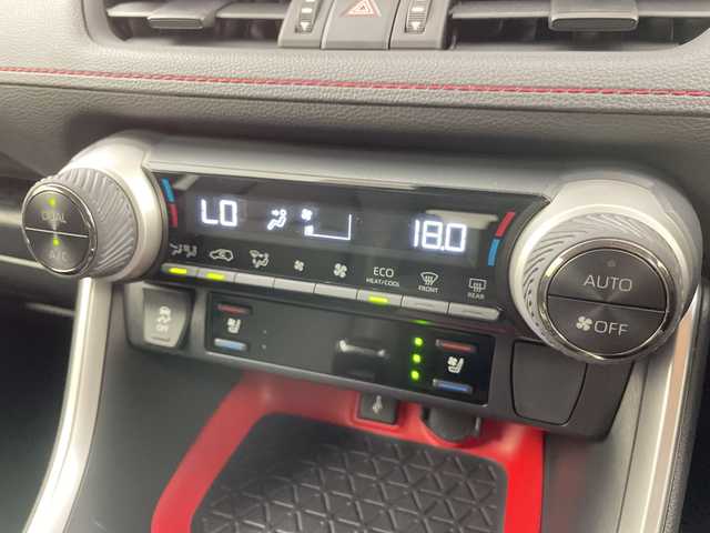 トヨタ ＲＡＶ４ アドベンチャー オフロードPKG 道央・札幌 2021(令3)年 4.6万km パール ・４WD/寒冷地仕様/・トヨタセーフティセンス/・プリクラッシュセーフティ/・レーダークルーズコントロール/・純正ディプレイオーディオ/・Bluetooth/USB/フルセグ/・パノラミックビューモニター/バックカメラ /・パワーバックドア /・レザーシート/運転席パワーシート/・運転席/助手席/シートヒーター/・運手席/助手席ベンチレーション/・純正エンジンスターター/・LED オートライト/オートハイビーム/・ブラインドスポットモニター/・AC100V/ETC