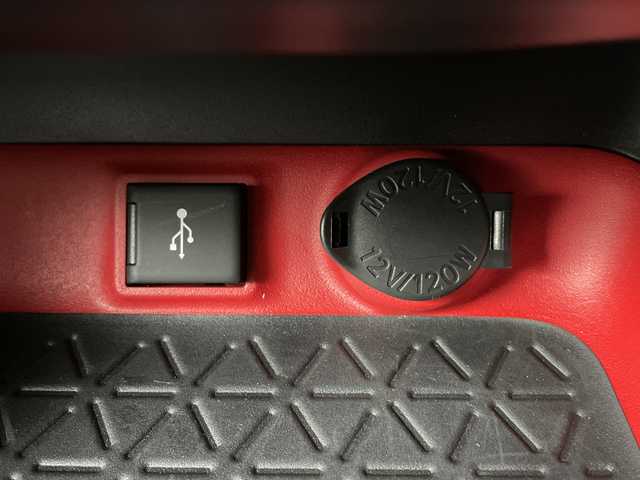 トヨタ ＲＡＶ４ アドベンチャー オフロードPKG 道央・札幌 2021(令3)年 4.6万km パール ・４WD/寒冷地仕様/・トヨタセーフティセンス/・プリクラッシュセーフティ/・レーダークルーズコントロール/・純正ディプレイオーディオ/・Bluetooth/USB/フルセグ/・パノラミックビューモニター/バックカメラ /・パワーバックドア /・レザーシート/運転席パワーシート/・運転席/助手席/シートヒーター/・運手席/助手席ベンチレーション/・純正エンジンスターター/・LED オートライト/オートハイビーム/・ブラインドスポットモニター/・AC100V/ETC