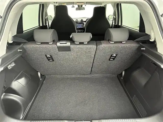 スズキ スイフト スポーツ セーフティPKG 群馬県 2018(平30)年 2.5万km ピュアホワイトP 社外８インチナビ　全方位カメラ　レーダークルーズコントロール　ＬＥＤ　ハイビームアシスト　シートヒーター　純正１７インチＡＷ　ドライブレコーダー　ステアリングリモコン　ＥＴＣ　スマートキー　禁煙車