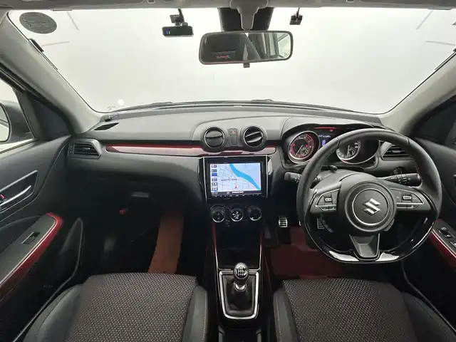 スズキ スイフト スポーツ セーフティPKG 群馬県 2018(平30)年 2.5万km ピュアホワイトP 社外８インチナビ　全方位カメラ　レーダークルーズコントロール　ＬＥＤ　ハイビームアシスト　シートヒーター　純正１７インチＡＷ　ドライブレコーダー　ステアリングリモコン　ＥＴＣ　スマートキー　禁煙車