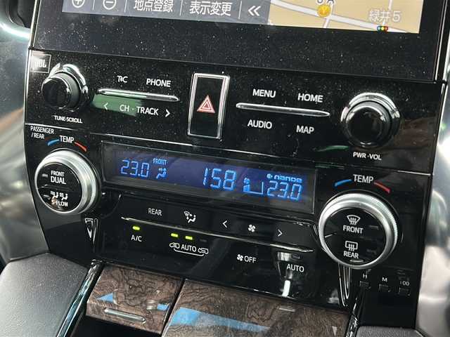 トヨタ アルファードハイブリット エグゼクティブ ラウンジ S 広島県 2022(令4)年 3.2万km ホワイトパールクリスタルシャイン 禁煙車/4WD/トヨタセーフティセンス/・プリクラッシュセーフティ/・レーンディパーチャーアラート/・レーダークルーズコントロール/・先行車発進告知/・オートマチックハイビーム/BSM/RCTA/JBLプレミアムサウンド/パノラミックビューモニター/純正フリップダウンモニター/デジタルインナーミラー/純正メーカーOPナビ/・フルセグTV/CD/DVD/Blu-ray/Bluetooth/・HDMI/USB/SD/サウンドライブラリ/ウッドコンビステアリング/ステアリングヒーター/ステアリングスイッチ/３眼LEDヘッドライト/フォグランプ/シーケンシャルターンランプ/１・２列目シートヒーター/ベンチレーション/黒革シート/シートメモリー/パワーシート/AC100V1500W電源/純正ドアバイザー/純正フロアマット/ETC2.0/スペアタイヤ/純正17インチアルミホイール