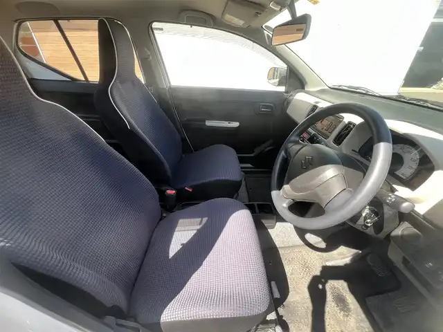 スズキ アルト F 秋田県 2020(令2)年 3.4万km スペリアホワイト ４WD/純正オーディオ（AM/FM/CD)/リモコンキー/純正アルミ/MTモード付AT/運転席シートヒーター/純正フロアマット/純正ドアバイザー/ヘッドライトレベライザー/キーレスエントリー/横滑り防止/盗難防止装置/寒冷地仕様/保証書/取扱説明書/記録簿