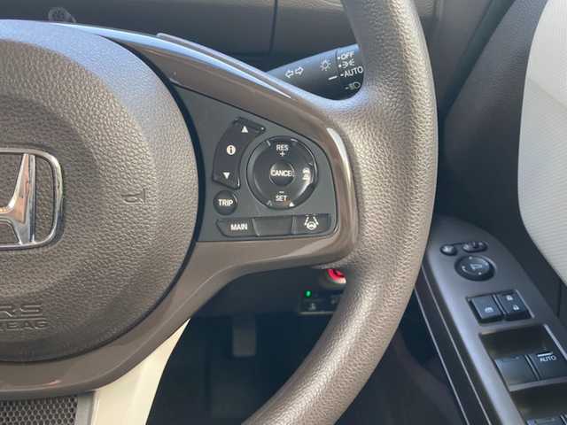 ホンダ Ｎ ＢＯＸ L 愛媛県 2021(令3)年 3.7万km プラチナホワイトパール 社外ナビ(AVN-R87) /・CD Bluetooth SD /バックカメラ /ETC /片側パワースライドドア /衝突軽減ブレーキ /レーンキープアシスト /レーダークルーズコントロール /コーナーセンサー  /LEDヘッドライト/運転席/助手席シートヒーター/●左右独立式リアセンターアームレスト/●充電用USBジャック2個口/●2列めロールサンシェード/●運転席/助手席コンビニフック付シートバックテーブル