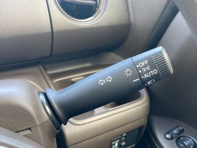 ホンダ Ｎ ＢＯＸ L 愛媛県 2021(令3)年 3.7万km プラチナホワイトパール 社外ナビ(AVN-R87) /・CD Bluetooth SD /バックカメラ /ETC /片側パワースライドドア /衝突軽減ブレーキ /レーンキープアシスト /レーダークルーズコントロール /コーナーセンサー  /LEDヘッドライト/運転席/助手席シートヒーター/●左右独立式リアセンターアームレスト/●充電用USBジャック2個口/●2列めロールサンシェード/●運転席/助手席コンビニフック付シートバックテーブル