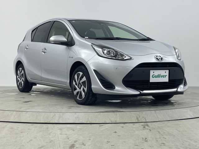 トヨタ アクア S スタイルブラック 熊本県 2020(令2)年 4.9万km シルバーM 社外ナビ　/バックカメラ　/ＥＴＣ　/セーフティセンス　/プッシュスタート　/オートハイビーム　/スマートキー　/ＣＤ再生　/Ｂｌｕｅｔｏｏｔｈ　/ステアリングスイッチ　/ヘッドライトレベライザー　/ＬＥＤライト