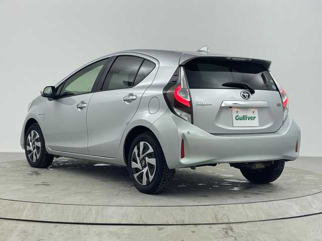 トヨタ アクア S スタイルブラック 熊本県 2020(令2)年 4.9万km シルバーM 社外ナビ　/バックカメラ　/ＥＴＣ　/セーフティセンス　/プッシュスタート　/オートハイビーム　/スマートキー　/ＣＤ再生　/Ｂｌｕｅｔｏｏｔｈ　/ステアリングスイッチ　/ヘッドライトレベライザー　/ＬＥＤライト