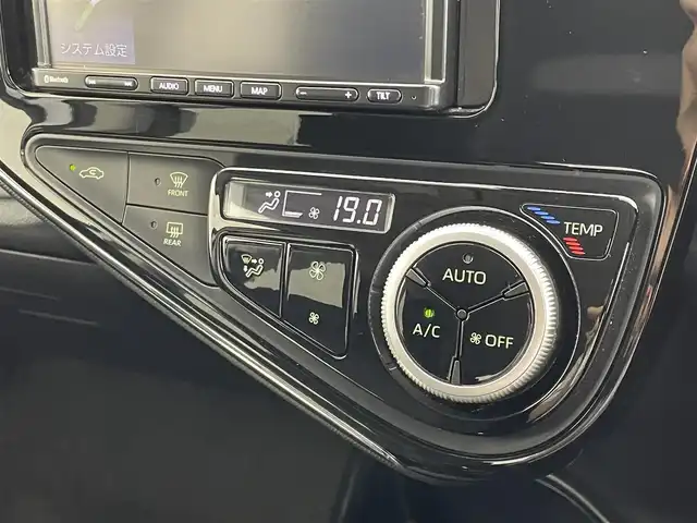 トヨタ アクア S スタイルブラック 埼玉県 2020(令2)年 4.9万km シルバーM 社外ナビ　/バックカメラ　/ＥＴＣ　/セーフティセンス　/プッシュスタート　/オートハイビーム　/スマートキー　/ＣＤ再生　/Ｂｌｕｅｔｏｏｔｈ　/ステアリングスイッチ　/ヘッドライトレベライザー　/ＬＥＤライト