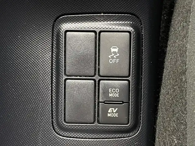 トヨタ アクア S スタイルブラック 埼玉県 2020(令2)年 4.9万km シルバーM 社外ナビ　/バックカメラ　/ＥＴＣ　/セーフティセンス　/プッシュスタート　/オートハイビーム　/スマートキー　/ＣＤ再生　/Ｂｌｕｅｔｏｏｔｈ　/ステアリングスイッチ　/ヘッドライトレベライザー　/ＬＥＤライト