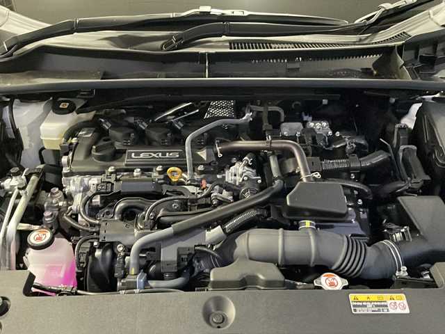 レクサス ＬＢＸ リラックス 福島県 2024(令6)年 0.2万km ソニッククォーツ ディーラーナビ/【フルセグ/FM/AM/BT】/ビルドインETC/ステアリングスイッチ/レーダークルーズコントロール/パドルシフト/パワーバックドア/オートライト/純正フロアマット/プッシュスタート/前後ドラレコ/レーンキープアシスト/横滑り防止/純正LED/純正フォグランプ/全方囲カメラ/レザーシート/シートヒーター/ステアリングヒーター/革巻きステアリング/衝突軽減/ドアバイザー/電動格納ミラー/ウィンカーミラー