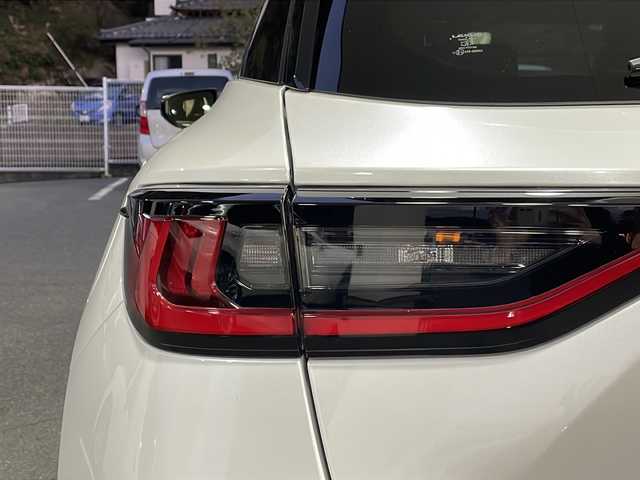 レクサス ＬＢＸ リラックス 福島県 2024(令6)年 0.2万km ソニッククォーツ ディーラーナビ/【フルセグ/FM/AM/BT】/ビルドインETC/ステアリングスイッチ/レーダークルーズコントロール/パドルシフト/パワーバックドア/オートライト/純正フロアマット/プッシュスタート/前後ドラレコ/レーンキープアシスト/横滑り防止/純正LED/純正フォグランプ/全方囲カメラ/レザーシート/シートヒーター/ステアリングヒーター/革巻きステアリング/衝突軽減/ドアバイザー/電動格納ミラー/ウィンカーミラー