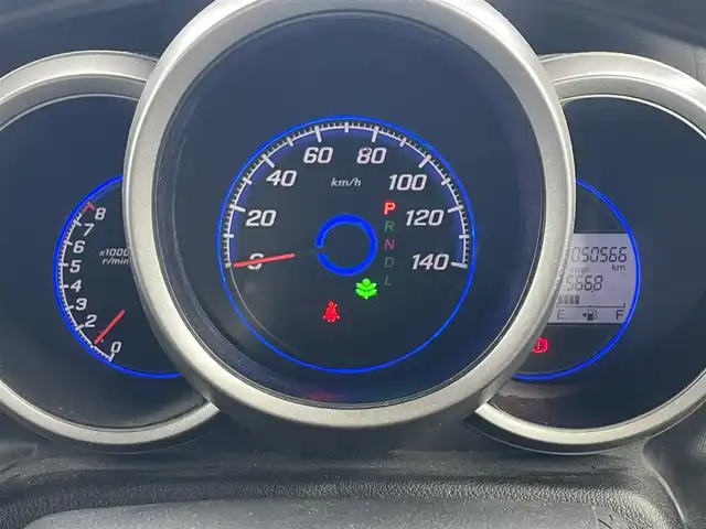 ホンダ Ｎ ＢＯＸ スラッシュ G Lパッケージ 滋賀県 2016(平28)年 5.1万km プレミアムホワイトパールⅡ 社外ナビ/(Bluetooth/TV/CD/DVD)/バックカメラ/アイドリングストップ/電動パーキング/ドアバイザー/置くだけ充電/スペアキー/スマートキー/USB/ベンチシート/取扱説明書/保証書
