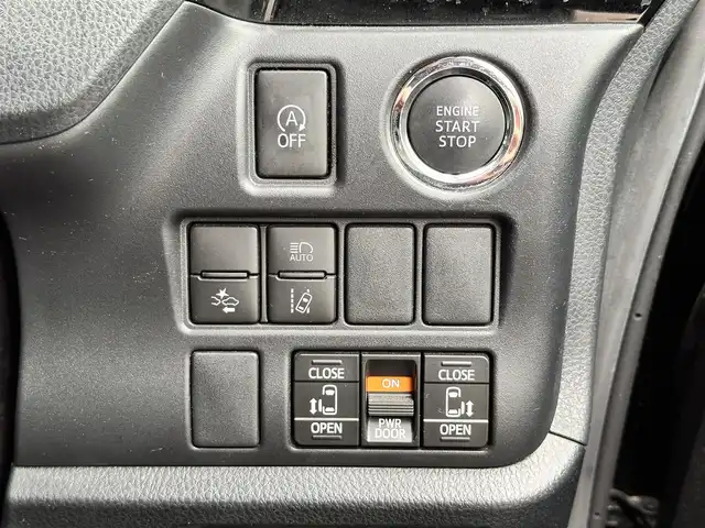 トヨタ ヴォクシー ZS 煌Ⅱ 宮城県 2019(平31)年 5万km ブラック 純正ナビ/(フルセグTV/CD/SD/BT)/バックカメラ/プリクラッシュセーフティー/レーンディパーチャーアラート/クリアランスソナー/先行車発進告知/クルーズコントロール/パーキングサポートブレーキ/オートハイビーム/ドライブレコーダー前後/ビルトインETC/デュアルオートエアコン/MTモード付AT/ドライブセレクト/革巻きステアリング/ステアリングスイッチ/オートライト/アイドリングストップ/両側パワースライドドア/ふらつき防止/プッシュスタート＆スマートキー/ウインカー付き電動格納ミラー/ドアバイザー/フロアマット/キャンセラー/LEDヘッドライト/フォグランプ/純正16インチAW