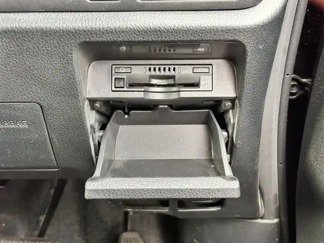 トヨタ ヴォクシー ZS 煌Ⅱ 宮城県 2019(平31)年 5万km ブラック 純正ナビ/(フルセグTV/CD/SD/BT)/バックカメラ/プリクラッシュセーフティー/レーンディパーチャーアラート/クリアランスソナー/先行車発進告知/クルーズコントロール/パーキングサポートブレーキ/オートハイビーム/ドライブレコーダー前後/ビルトインETC/デュアルオートエアコン/MTモード付AT/ドライブセレクト/革巻きステアリング/ステアリングスイッチ/オートライト/アイドリングストップ/両側パワースライドドア/ふらつき防止/プッシュスタート＆スマートキー/ウインカー付き電動格納ミラー/ドアバイザー/フロアマット/キャンセラー/LEDヘッドライト/フォグランプ/純正16インチAW