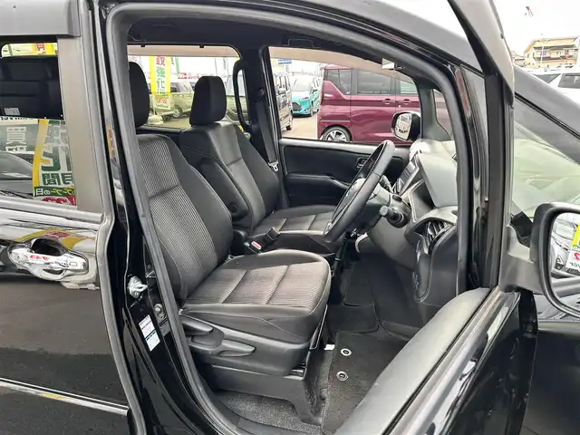 トヨタ ヴォクシー ZS 煌Ⅱ 宮城県 2019(平31)年 5万km ブラック 純正ナビ/(フルセグTV/CD/SD/BT)/バックカメラ/プリクラッシュセーフティー/レーンディパーチャーアラート/クリアランスソナー/先行車発進告知/クルーズコントロール/パーキングサポートブレーキ/オートハイビーム/ドライブレコーダー前後/ビルトインETC/デュアルオートエアコン/MTモード付AT/ドライブセレクト/革巻きステアリング/ステアリングスイッチ/オートライト/アイドリングストップ/両側パワースライドドア/ふらつき防止/プッシュスタート＆スマートキー/ウインカー付き電動格納ミラー/ドアバイザー/フロアマット/キャンセラー/LEDヘッドライト/フォグランプ/純正16インチAW